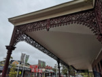 Ladenpassage in Frankston, wo wir eine Pause einlegen
